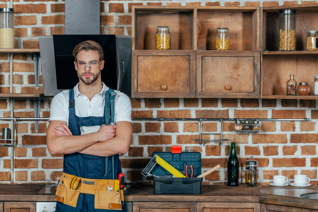 DIY vs. Professional Handyman Services: What Phoenix Homeowners Need to Know